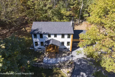520 Plutarch Rd, New Paltz, NY 12561