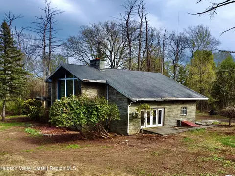 3058 New York 32, Saugerties, NY 12477