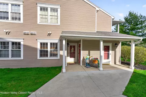 503 Evergreen Pl, Rensselaer, NY 12144