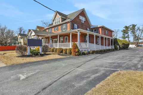 411 Albany Ave, Kingston, NY 12401