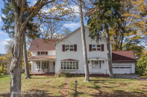 364 Yonderview Rd, Hillsdale, NY 12529