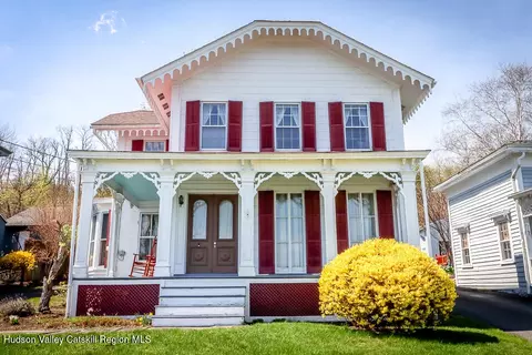 983 New York 144, New Baltimore, NY 12124