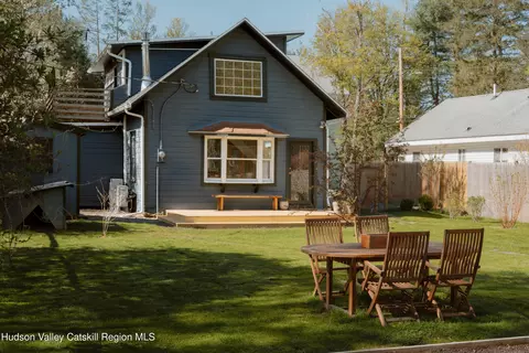 203 Reynolds Rd, Woodstock, NY 12498