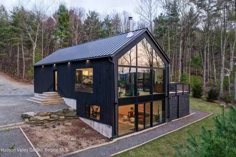 72 Eagle View Rd, Narrowsburg, NY 12764