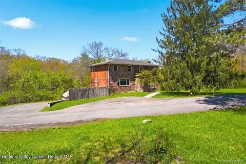 131 New York 208, New Paltz, NY 12561