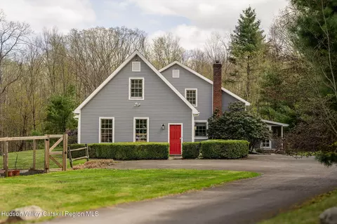 25 Vly Atwood Rd, Stone Ridge, NY 12484
