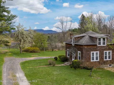 280 Cooper St, Accord, NY 12404