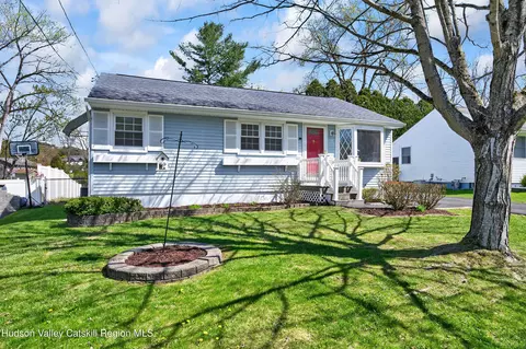 46 Biscayne Blvd, Troy, NY 12180