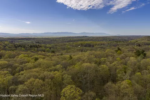 - Schultz Hill Road, Staatsburg, NY 12580