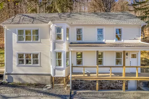 20 Campbell St, Rosendale, NY 12472