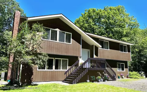 170 Macdaniel Rd, Woodstock, NY 12498