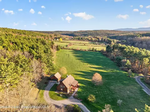 220 Stanton Rd, Coeymans Hollow, NY 12046