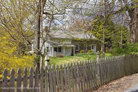 294 Fishcreek Rd, Saugerties, NY 12477