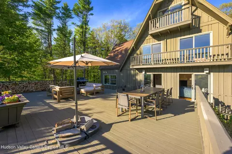 13 Conster Rd, East Chatham, NY 12060