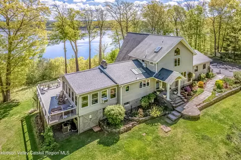 75 Turkey Point Dr, Saugerties, NY 12477