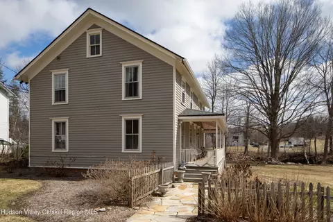 15 Maple Ave, Millerton, NY 12546