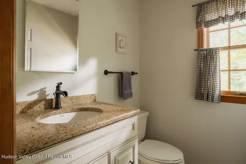 Bath - 4 Echo Valley Rd, Red Hook, NY 12571 photo 1 of 3