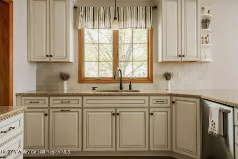 Kitchen - 4 Echo Valley Rd, Red Hook, NY 12571 photo 1 of 1