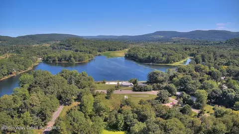 1129 Lakeview Rd, Copake, NY 12516