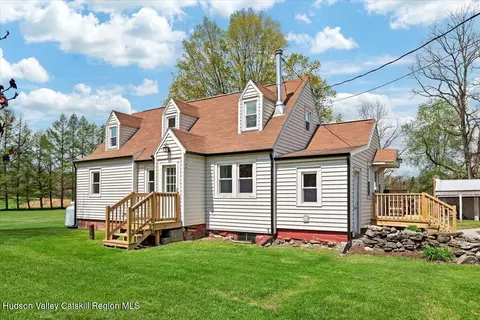 753 Master St, Johnsonville, NY 12094