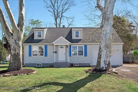 134 Polsin Dr, Schenectady, NY 12303