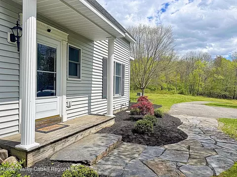 416 Whippoorwill Rd, Hillsdale, NY 12529
