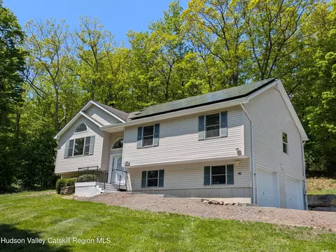 513 S Mountain Rd, Gardiner, NY 12525