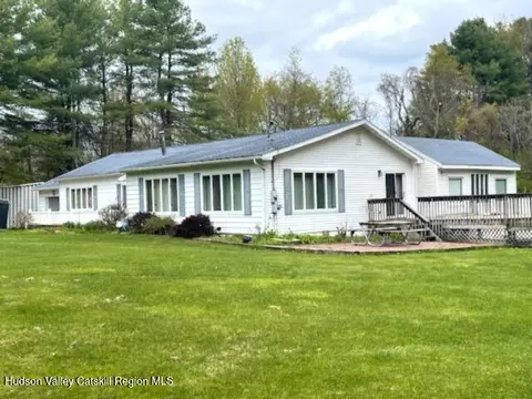 29 Sherwood Forest Rd, Cornwallville, NY 12418