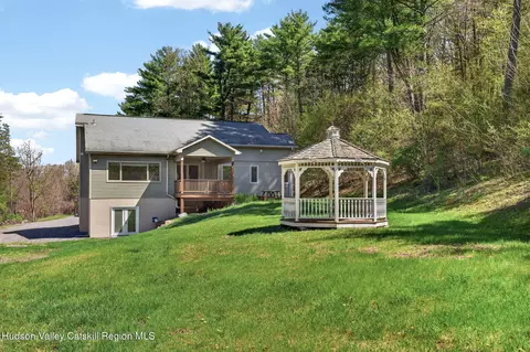 86 Paul Horn Rd, Catskill, NY 12414
