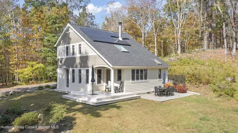 49 Knapp Hollow Ln, Hillsdale, NY 12529