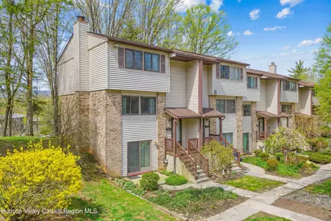 255 Village Ct, Kingston, NY 12401