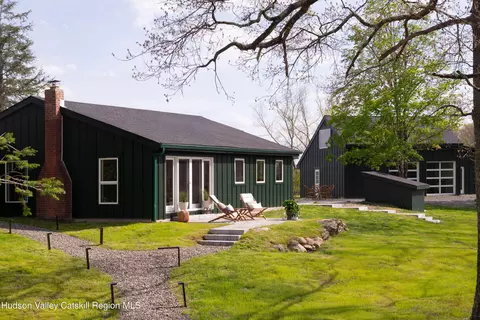 45 Charles Hommel Rd, Saugerties, NY 12477