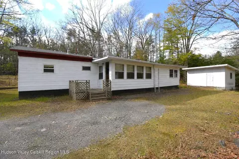 45 Bundy Ln, West Hurley, NY 12491