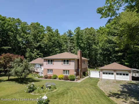 182 Four Corners Rd, Ancramdale, NY 12503