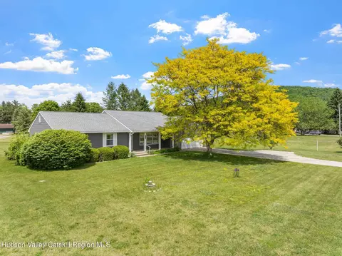 317 Mountain View Rd, Copake, NY 12516