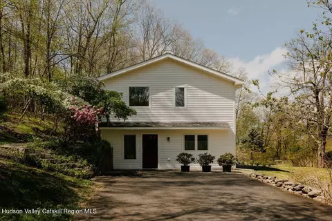 51 Taconic Creek Rd, Hillsdale, NY 12529