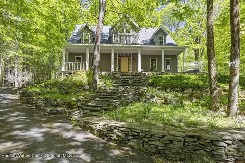 309 Pine Ridge Ln, Hillsdale, NY 12529
