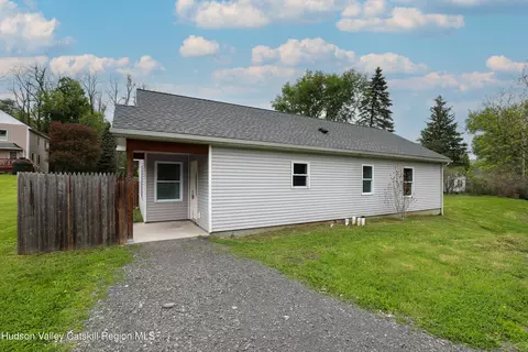22 Apple St, Kingston, NY 12401