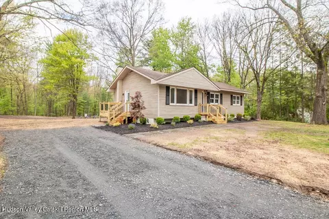 31 Marion Ave, Napanoch, NY 12458