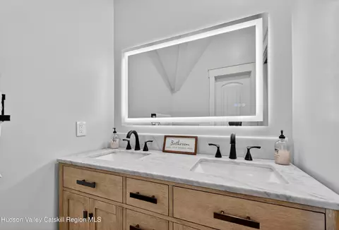 Bath - 34 Sycamore Dr, Wallkill, NY 12589 photo 2 of 2
