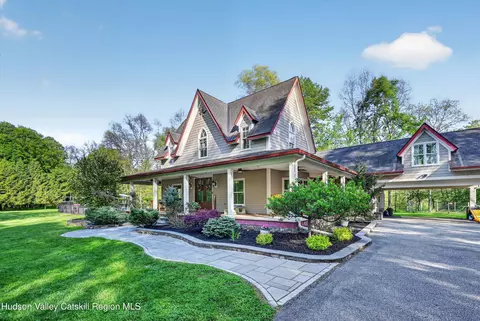 Exterior - 34 Sycamore Dr, Wallkill, NY 12589 photo 4 of 12