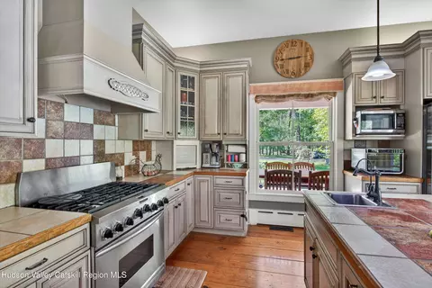 Kitchen - 34 Sycamore Dr, Wallkill, NY 12589 photo 5 of 5