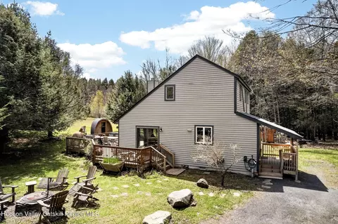 128 Meadow Ln, Jewett, NY 12444