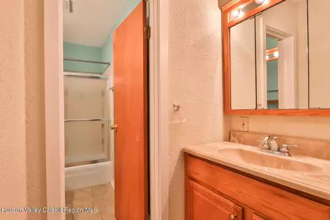 Bath - 33 Scribner Hollow Rd #E4, Hunter, NY 12442 photo 1 of 3