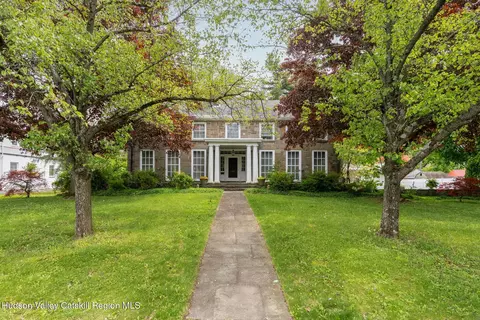 322 Albany Ave, Kingston, NY 12401