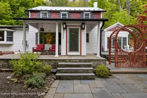 4266 Ny-212, Lake Hill, NY 12448