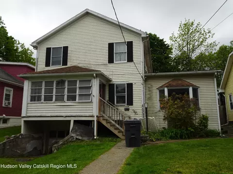 533 Clinton St, Hudson, NY 12534