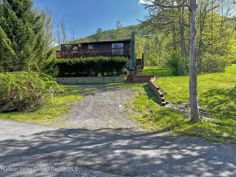 84 Bridge St, Hunter, NY 12442