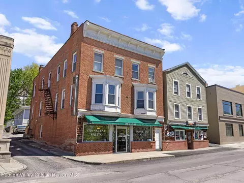 296-298 Main St, Catskill, NY 12414