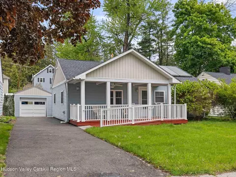 15 Browning Ter, Kingston, NY 12401